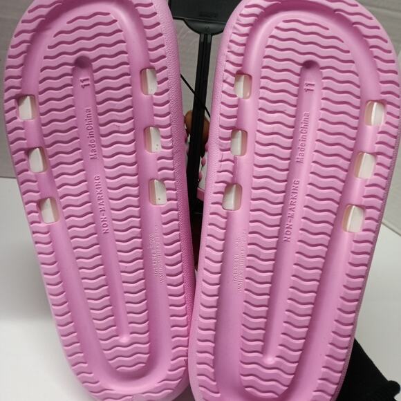 Hello Kitty Womens Pink Slip-on Slides Sandals Shoes Size 11 - Picture 5 of 5